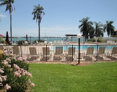 6365 Bahia Del Mar Boulevard - Photo Thumbnail 14