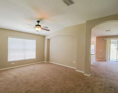 11401 Flora Springs Drive - Photo Thumbnail 4