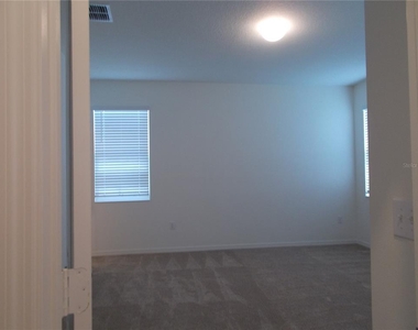 565 Overpool Avenue - Photo Thumbnail 21