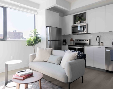215 East 124th Street - Photo Thumbnail 6