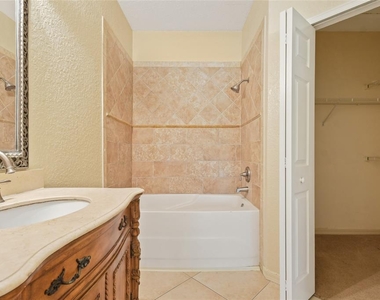 6063 Westgate Drive - Photo Thumbnail 19