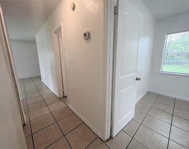 3715 E Mcberry Street - Photo Thumbnail 11