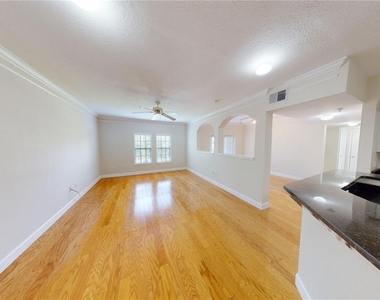 211 Longview Avenue - Photo Thumbnail 3