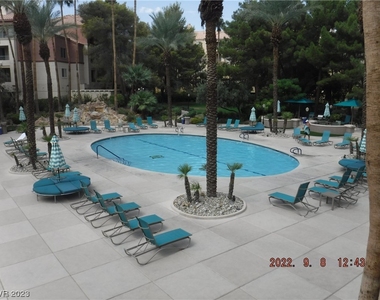 230 E Flamingo Road - Photo Thumbnail 1