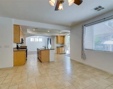 405 Bloomingdale Court - Photo Thumbnail 20