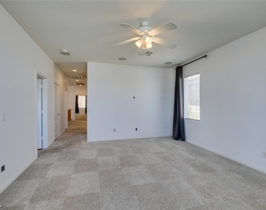 405 Bloomingdale Court - Photo Thumbnail 40