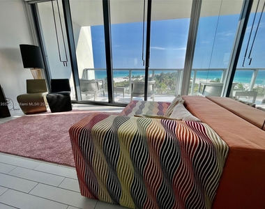 2201 Collins Ave - Photo Thumbnail 1