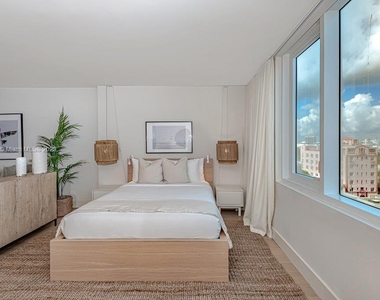 2301 Collins Ave - Photo Thumbnail 9