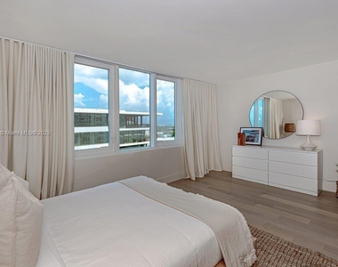 2301 Collins Ave - Photo Thumbnail 1