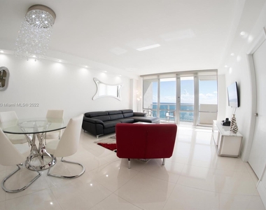 5601 Collins Ave - Photo Thumbnail 1