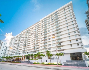 5601 Collins Ave - Photo Thumbnail 14