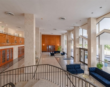 5601 Collins Ave - Photo Thumbnail 46