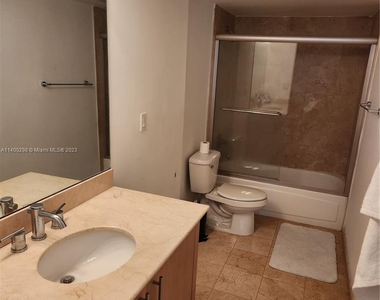 10275 Collins Ave - Photo Thumbnail 9