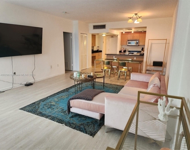 10275 Collins Ave - Photo Thumbnail 1