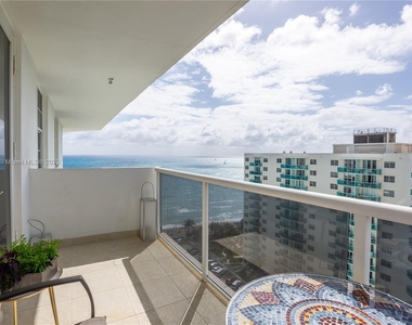 3725 S Ocean Dr - Photo Thumbnail 6