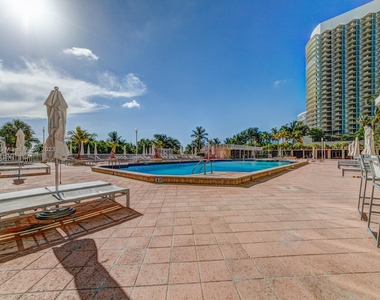 9801 Collins Ave - Photo Thumbnail 22