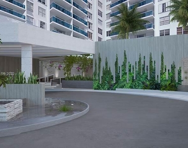 2301 Collins Ave - Photo Thumbnail 27