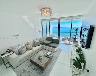 17121 Collins Ave - Photo Thumbnail 16