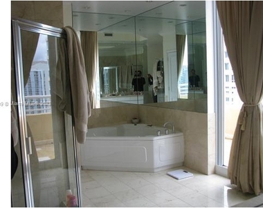 808 Brickell Key Dr - Photo Thumbnail 8