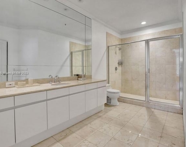 808 Brickell Key Dr - Photo Thumbnail 21