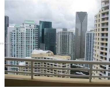 808 Brickell Key Dr - Photo Thumbnail 13