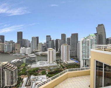 808 Brickell Key Dr - Photo Thumbnail 40