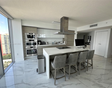 330 Sunny Isles Blvd - Photo Thumbnail 33