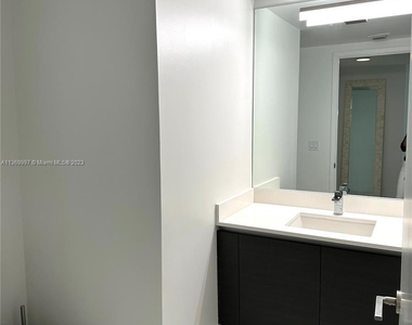 330 Sunny Isles Blvd - Photo Thumbnail 16