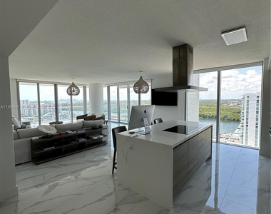 330 Sunny Isles Blvd - Photo Thumbnail 21