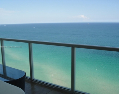 16699 Collins Ave - Photo Thumbnail 1