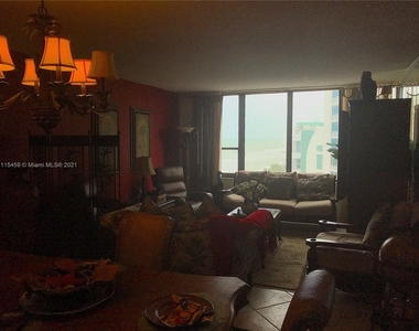 3505 S Ocean Dr - Photo Thumbnail 3