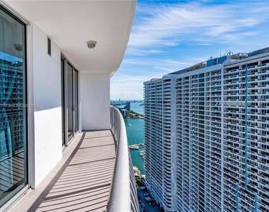 1750 N Bayshore Dr - Photo Thumbnail 26