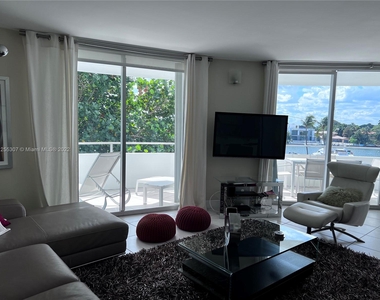 5161 Collins Ave - Photo Thumbnail 28