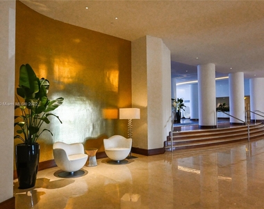 5161 Collins Ave - Photo Thumbnail 8