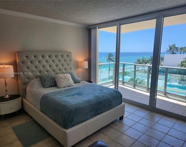 2501 S Ocean Dr - Photo Thumbnail 15