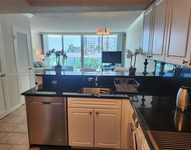 2501 S Ocean Dr - Photo Thumbnail 14