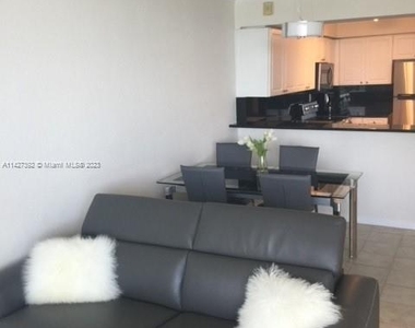 2501 S Ocean Dr - Photo Thumbnail 7