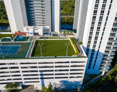 16385 Biscayne Blvd - Photo Thumbnail 34