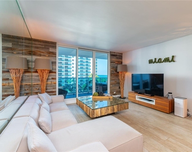 2301 Collins Ave - Photo Thumbnail 3