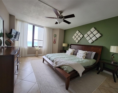 3505 S Ocean Dr - Photo Thumbnail 11