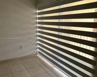 2410 Brickell Ave - Photo Thumbnail 9