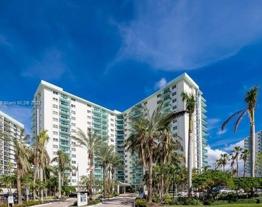 3801 S Ocean Dr - Photo Thumbnail 21