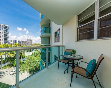 3801 S Ocean Dr - Photo Thumbnail 4