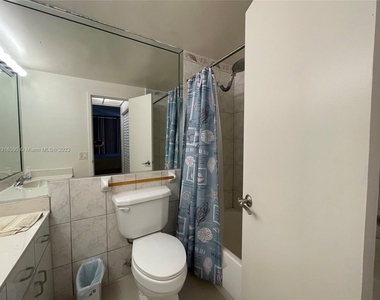 3505 S Ocean Dr - Photo Thumbnail 6