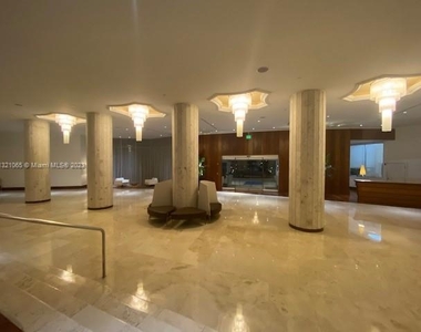 5151 Collins Ave - Photo Thumbnail 31