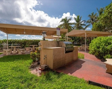 3505 S Ocean Dr - Photo Thumbnail 9