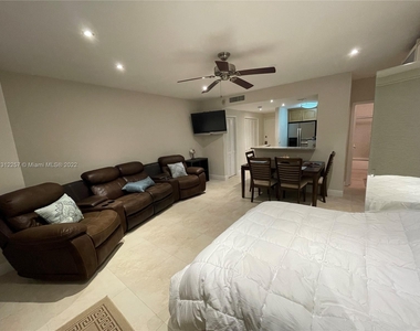 3505 S Ocean Dr - Photo Thumbnail 2