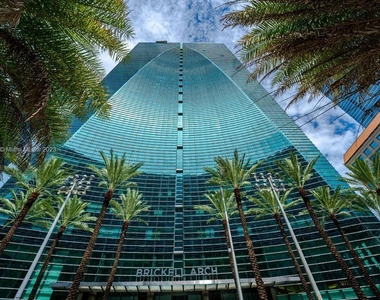 1395 Brickell Ave - Photo Thumbnail 0