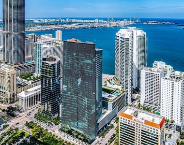 1395 Brickell Ave - Photo Thumbnail 5