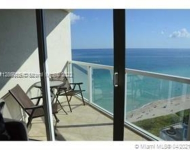 16699 Collins Ave - Photo Thumbnail 9